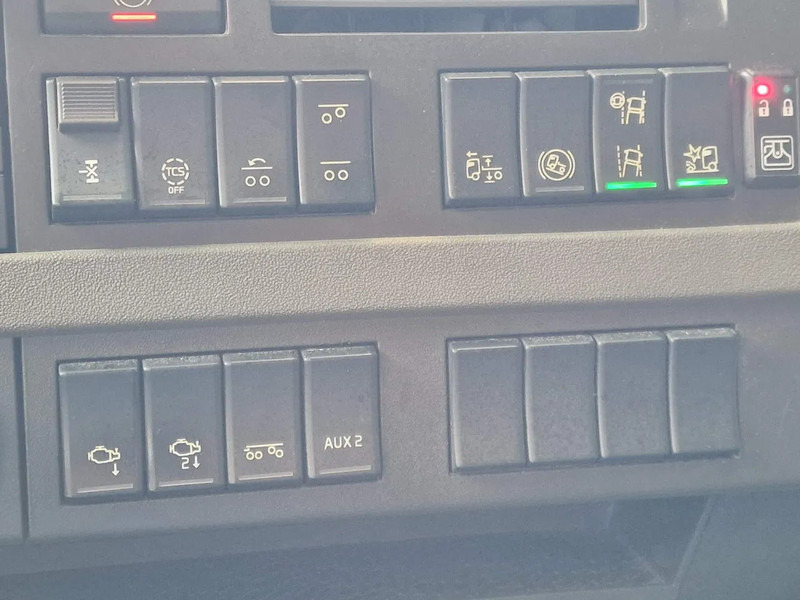 Грузовик-шасси Volvo FH 13.460 Globetrotter 6x2 - Chassis - 4.60 WB - HUB Reduction - LNG: фото 14 Грузовик-шасси Volvo FH 13.460 Globetrotter 6x2 - Chassis - 4.60 WB - HUB Reduction - LNG: фото 14