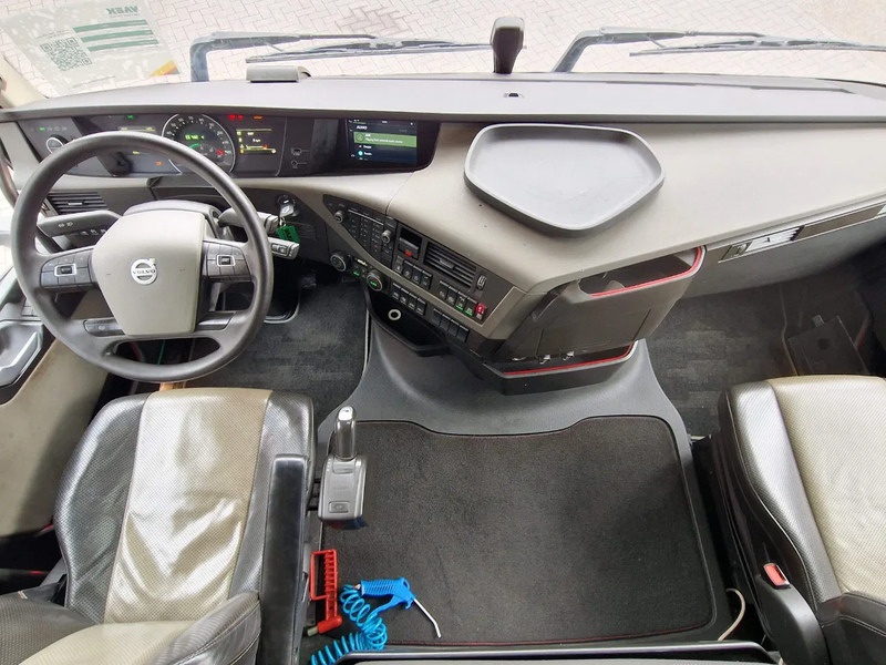 Грузовик-шасси Volvo FH 13.460 Globetrotter 6x2 - Chassis - 4.60 WB - HUB Reduction - LNG: фото 17 Грузовик-шасси Volvo FH 13.460 Globetrotter 6x2 - Chassis - 4.60 WB - HUB Reduction - LNG: фото 17