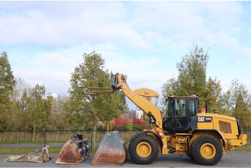 Caterpillar 938 M | 2X BUCKET | JIB | FORKS | BSS | GOOD CONDITION - Колёсный погрузчик: фото 1 Caterpillar 938 M | 2X BUCKET | JIB | FORKS | BSS | GOOD CONDITION - Колёсный погрузчик: фото 1