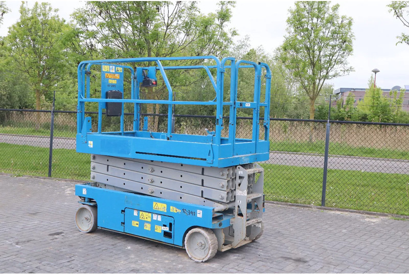 Genie GS-2646 | 10 METER | 454 KG - Ножничный подъемник: фото 2 Genie GS-2646 | 10 METER | 454 KG - Ножничный подъемник: фото 2