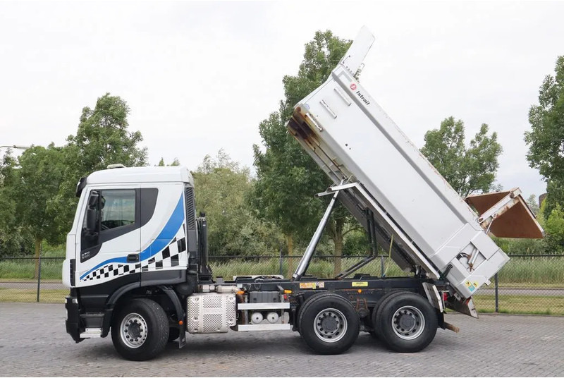 Iveco Stralis X-WAY 570 6X4 FULL STEEL BIG AXLES RETARDER EURO 6 - Самосвал: фото 2 Iveco Stralis X-WAY 570 6X4 FULL STEEL BIG AXLES RETARDER EURO 6 - Самосвал: фото 2