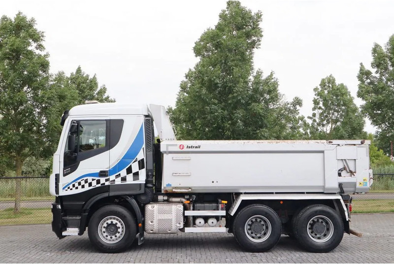 Iveco Stralis X-WAY 570 6X4 FULL STEEL BIG AXLES RETARDER EURO 6 - Самосвал: фото 3 Iveco Stralis X-WAY 570 6X4 FULL STEEL BIG AXLES RETARDER EURO 6 - Самосвал: фото 3