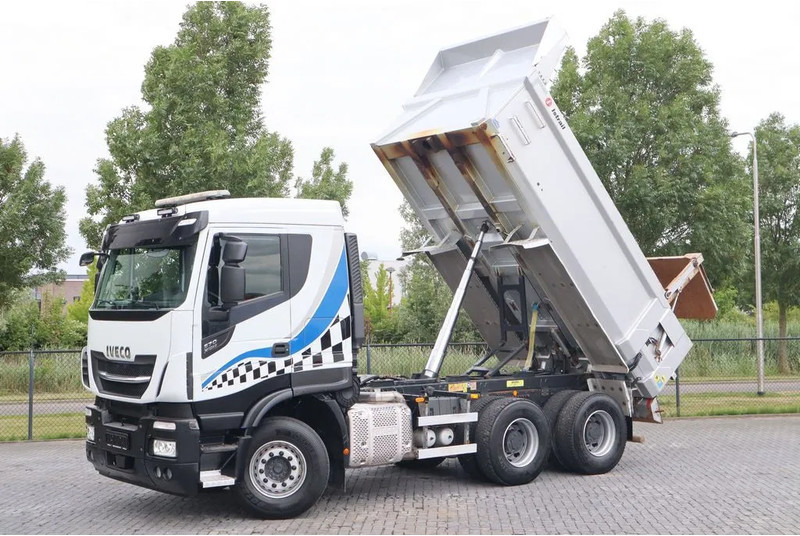 Iveco Stralis X-WAY 570 6X4 FULL STEEL BIG AXLES RETARDER EURO 6 - Самосвал: фото 1 Iveco Stralis X-WAY 570 6X4 FULL STEEL BIG AXLES RETARDER EURO 6 - Самосвал: фото 1
