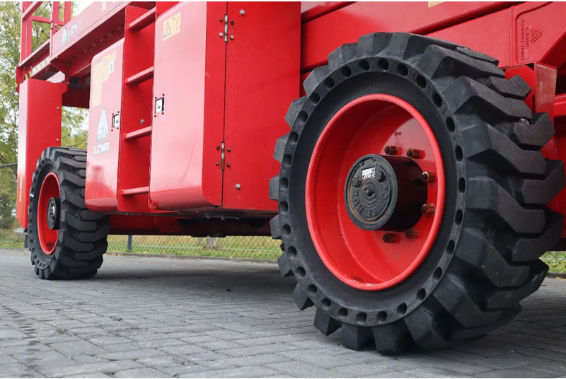 Ножничный подъемник LGMG SR1023D | 12 METER | 1.100 KG: фото 13 Ножничный подъемник LGMG SR1023D | 12 METER | 1.100 KG: фото 13