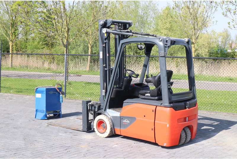 Linde E18 -02 | ROTATOR FORKS | SIDESHIFT - Электропогрузчик: фото 3 Linde E18 -02 | ROTATOR FORKS | SIDESHIFT - Электропогрузчик: фото 3