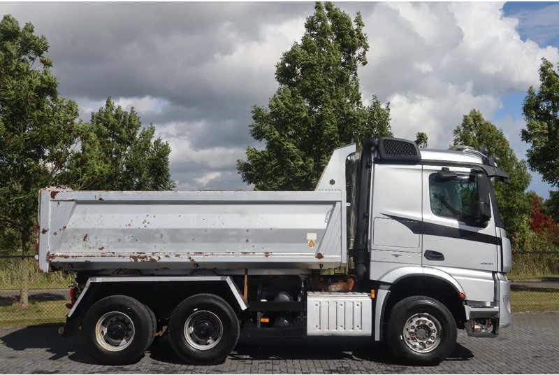 Mercedes-Benz Arocs 2651 | 6X4 | RETARDER | BIG AXLES | EURO 6 - Самосвал: фото 4 Mercedes-Benz Arocs 2651 | 6X4 | RETARDER | BIG AXLES | EURO 6 - Самосвал: фото 4