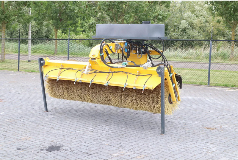 STARK RSW 3000 S | SWEEPER | BRUSH | KEHRMASCHINE | WATER SPRAY - Щетка: фото 1 STARK RSW 3000 S | SWEEPER | BRUSH | KEHRMASCHINE | WATER SPRAY - Щетка: фото 1