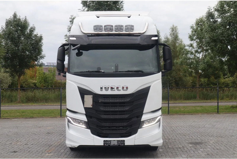 Iveco S-WAY 570 6X2 | RETARDER | EURO 6 - Тягач: фото 2 Iveco S-WAY 570 6X2 | RETARDER | EURO 6 - Тягач: фото 2