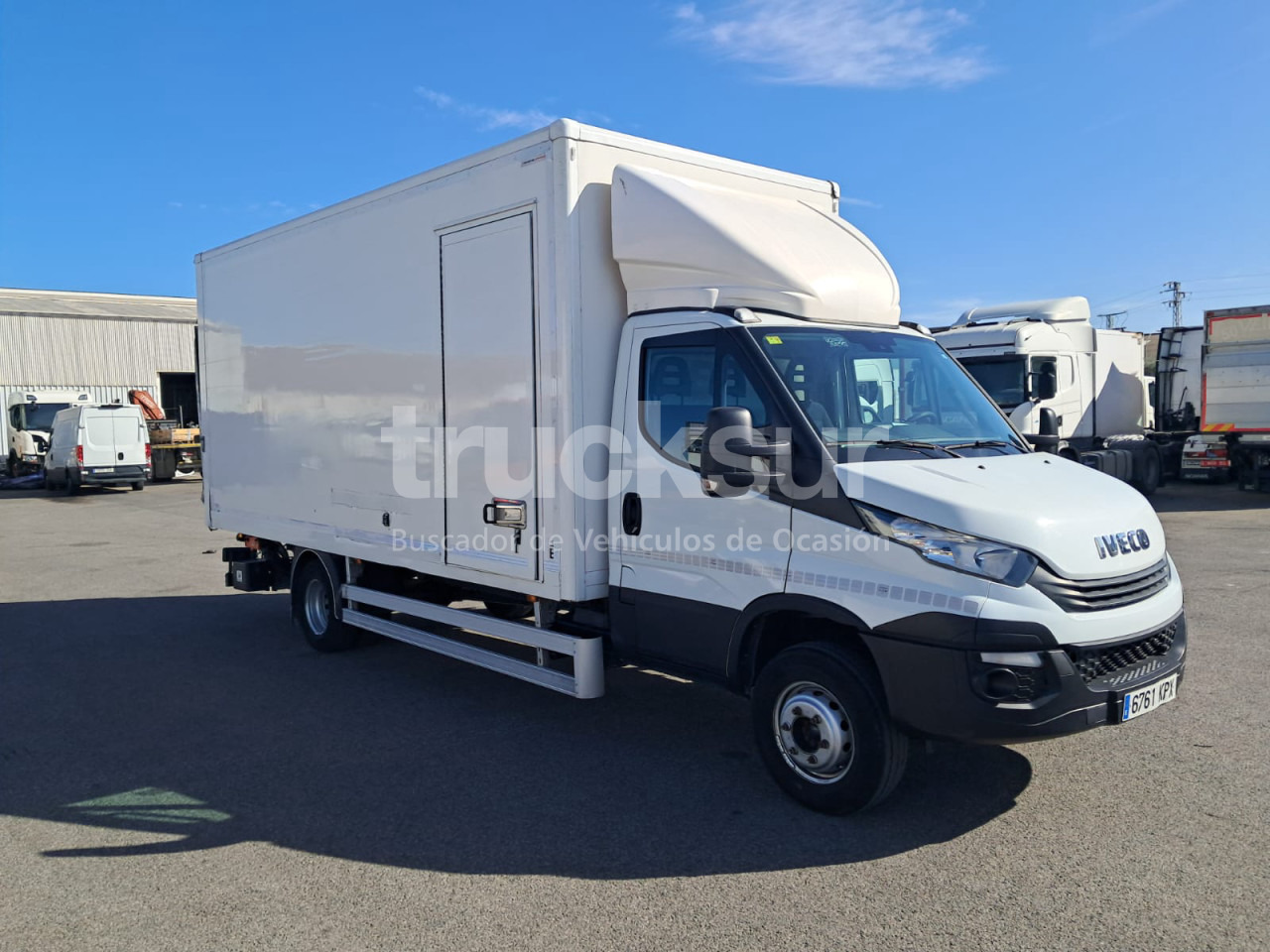 IVECO 72C18 P/E - Грузовик с закрытым кузовом: фото 1 IVECO 72C18 P/E - Грузовик с закрытым кузовом: фото 1