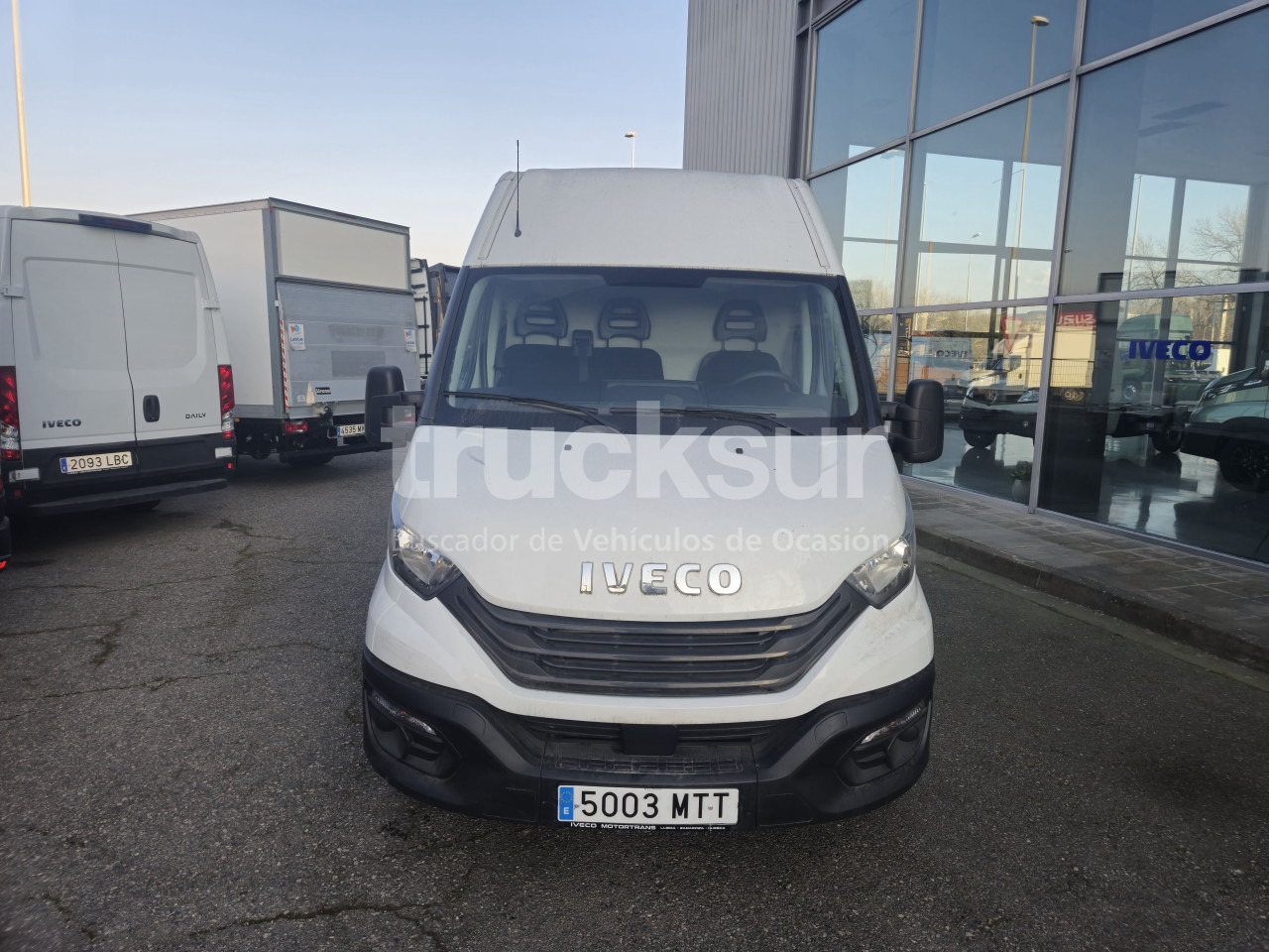 IVECO DAILY 35S16V 12M3 - Фургон с закрытым кузовом: фото 2 IVECO DAILY 35S16V 12M3 - Фургон с закрытым кузовом: фото 2