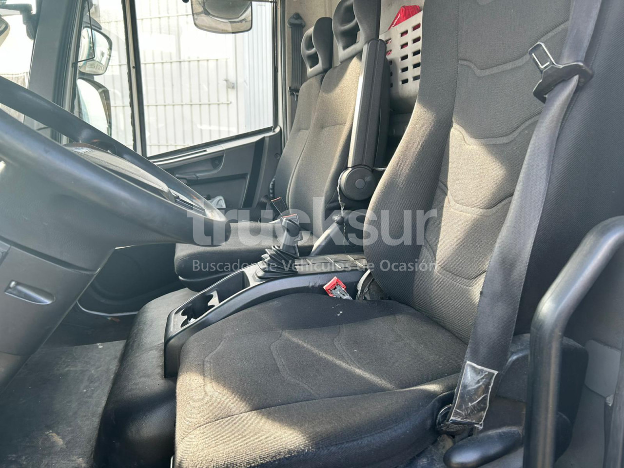 IVECO EUROCARGO ML160-250 - Тентованный грузовик: фото 4 IVECO EUROCARGO ML160-250 - Тентованный грузовик: фото 4