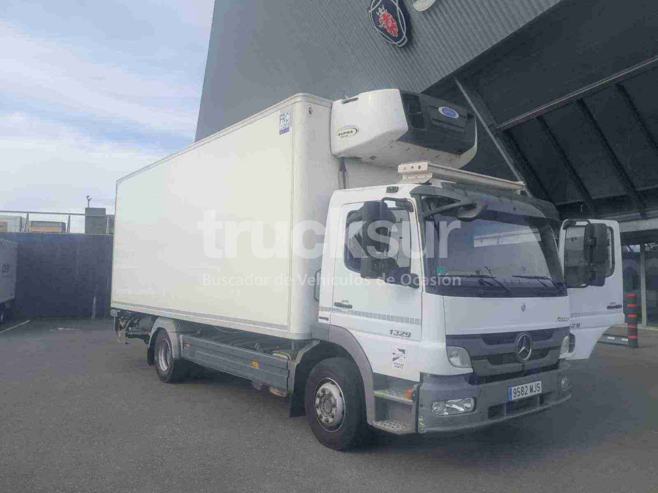 MERCEDES ATEGO FRC - Грузовик с закрытым кузовом: фото 1 MERCEDES ATEGO FRC - Грузовик с закрытым кузовом: фото 1