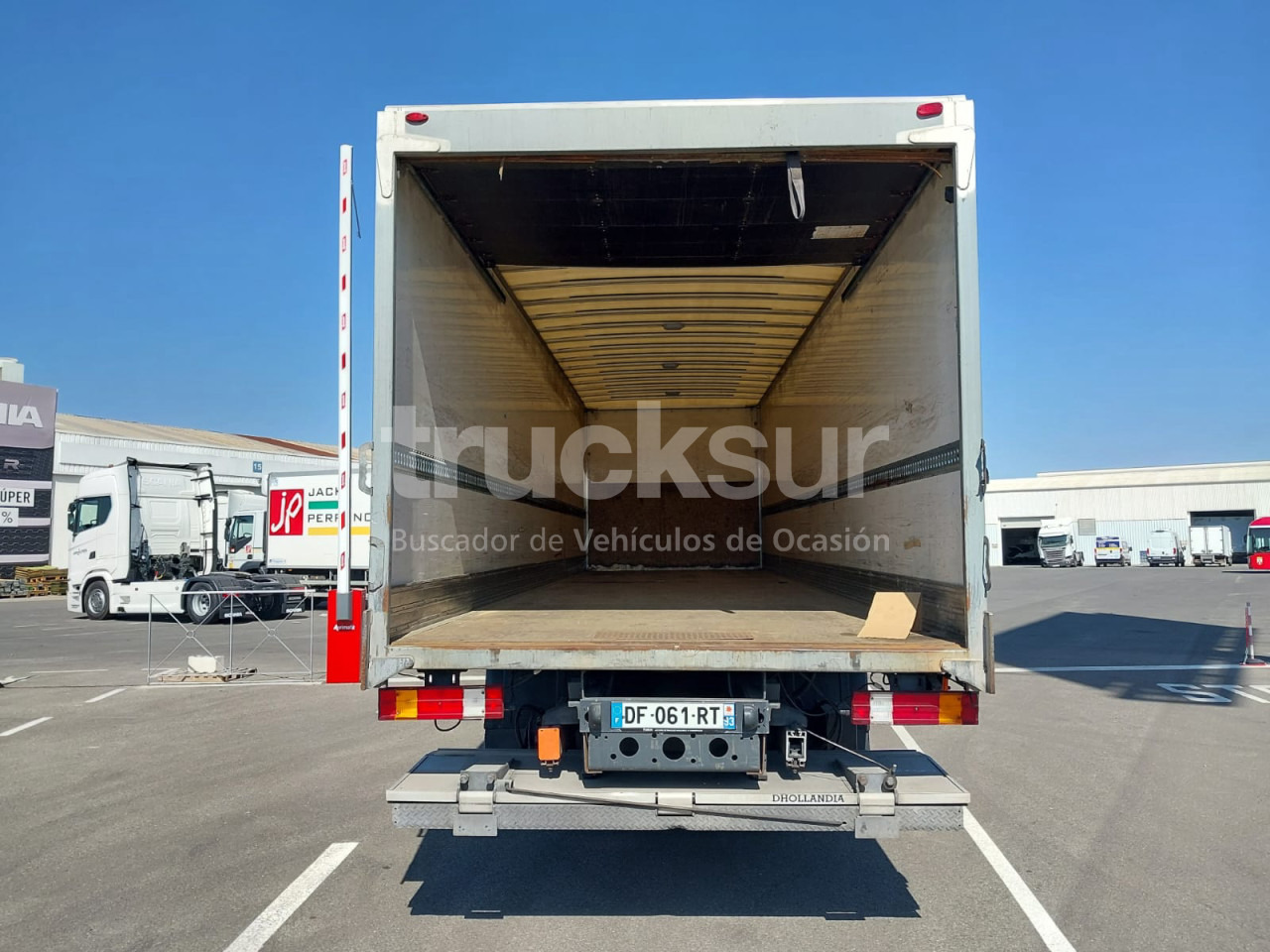 MERCEDES AXOR 2529 ejes 6x2*4 - Грузовик с закрытым кузовом: фото 5 MERCEDES AXOR 2529 ejes 6x2*4 - Грузовик с закрытым кузовом: фото 5