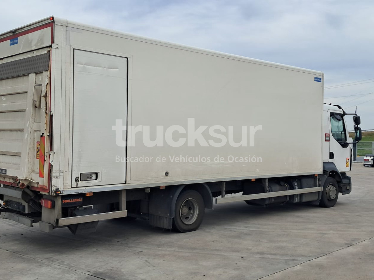 RENAULT D12.240 - Грузовик с закрытым кузовом: фото 3 RENAULT D12.240 - Грузовик с закрытым кузовом: фото 3