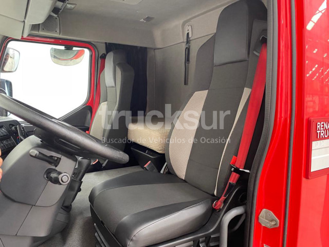 Тентованный грузовик RENAULT D12.250: фото 11 Тентованный грузовик RENAULT D12.250: фото 11