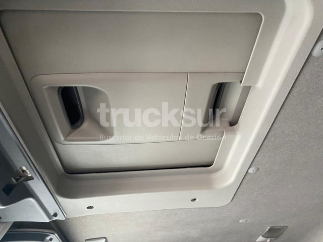 Тентованный грузовик RENAULT D12.250: фото 16 Тентованный грузовик RENAULT D12.250: фото 16