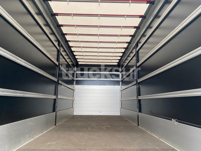 Тентованный грузовик RENAULT D12.250: фото 8 Тентованный грузовик RENAULT D12.250: фото 8