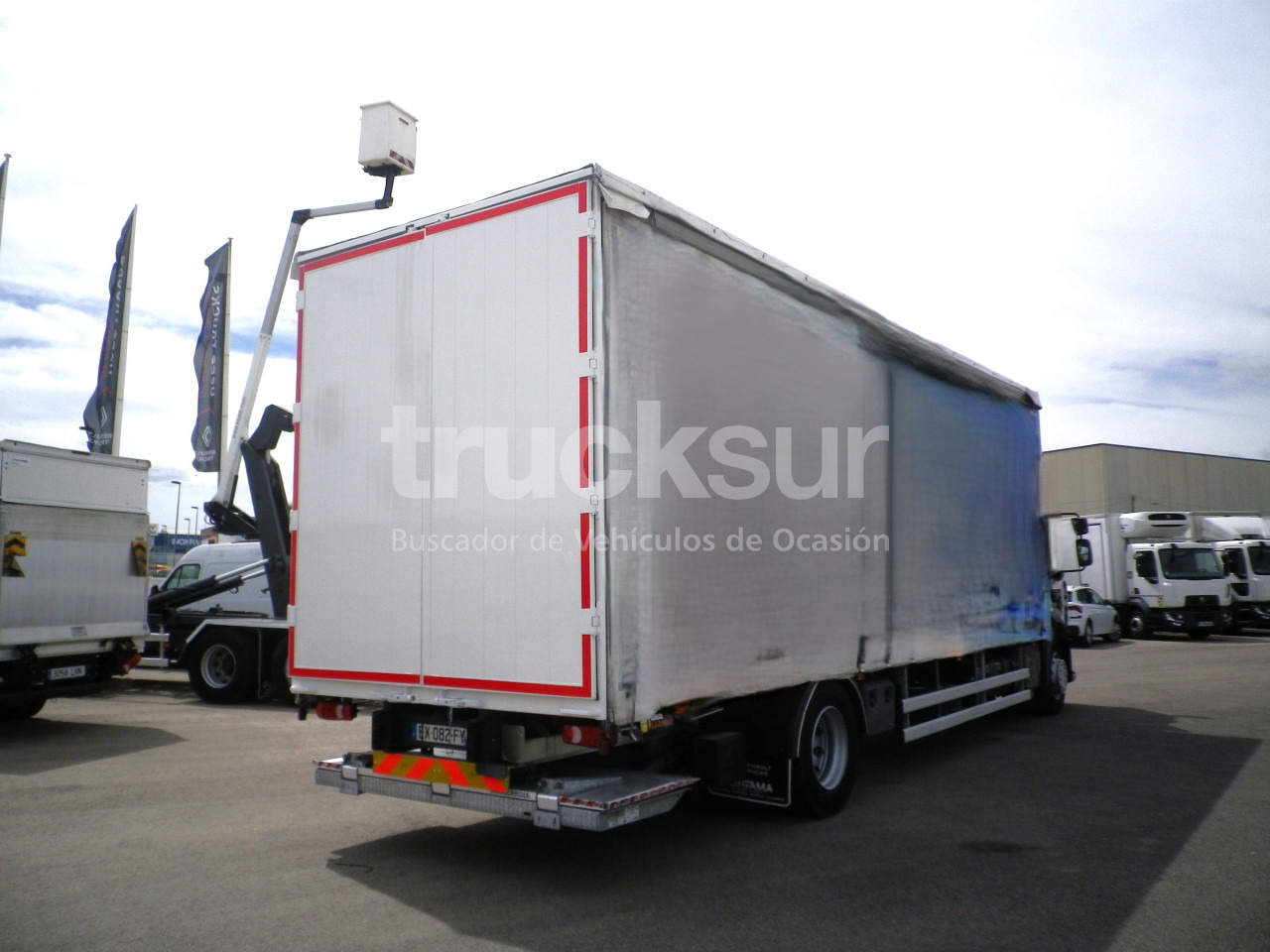RENAULT D280.18 22P - Тентованный грузовик: фото 4 RENAULT D280.18 22P - Тентованный грузовик: фото 4