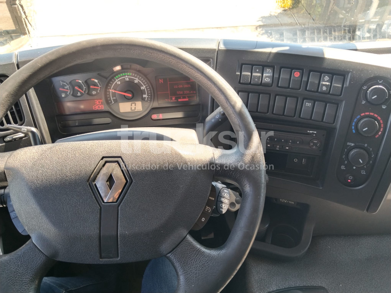 RENAULT D280.18 - Грузовик с закрытым кузовом: фото 5 RENAULT D280.18 - Грузовик с закрытым кузовом: фото 5