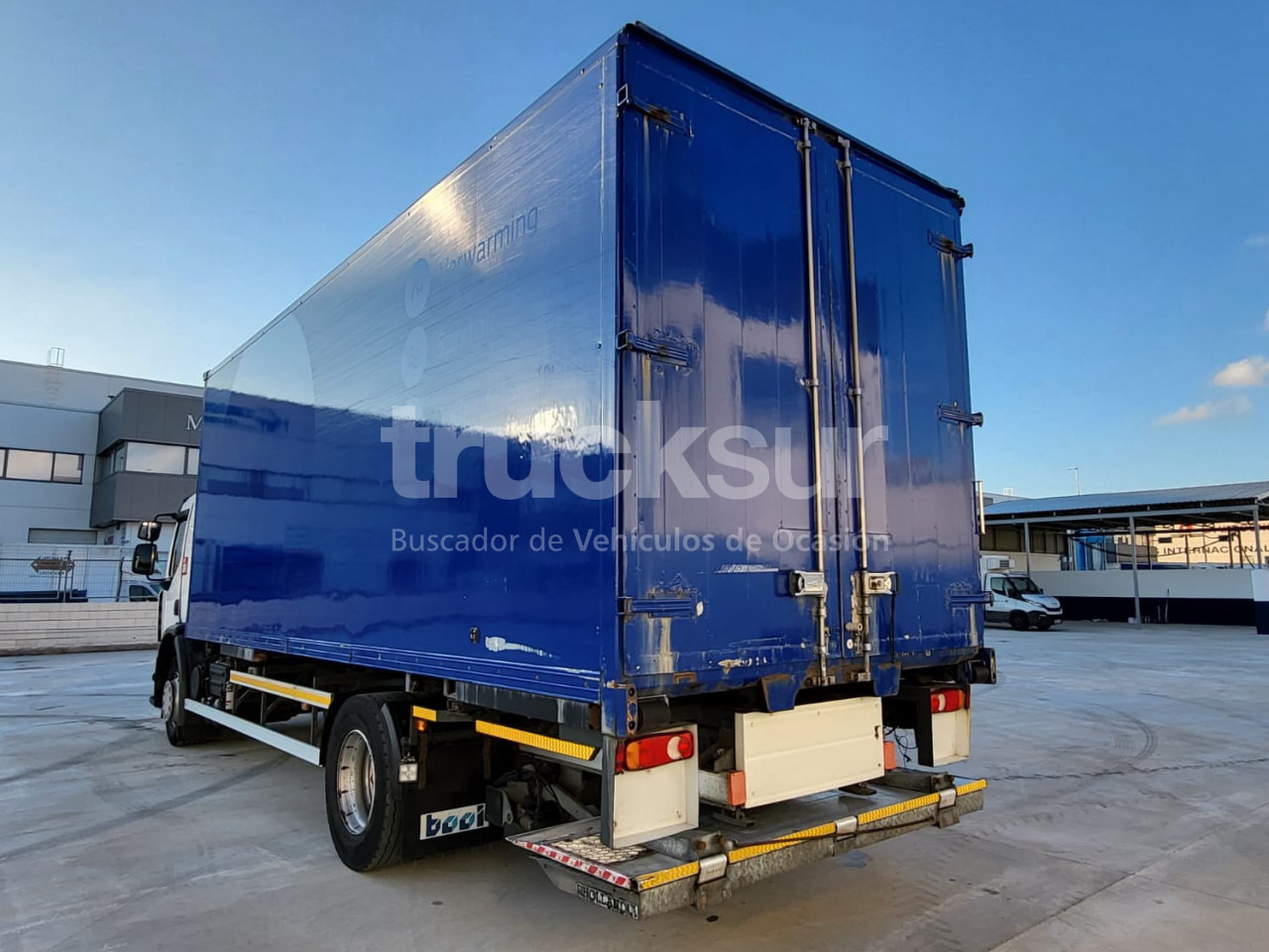 RENAULT D280.18 - Грузовик с закрытым кузовом: фото 3 RENAULT D280.18 - Грузовик с закрытым кузовом: фото 3