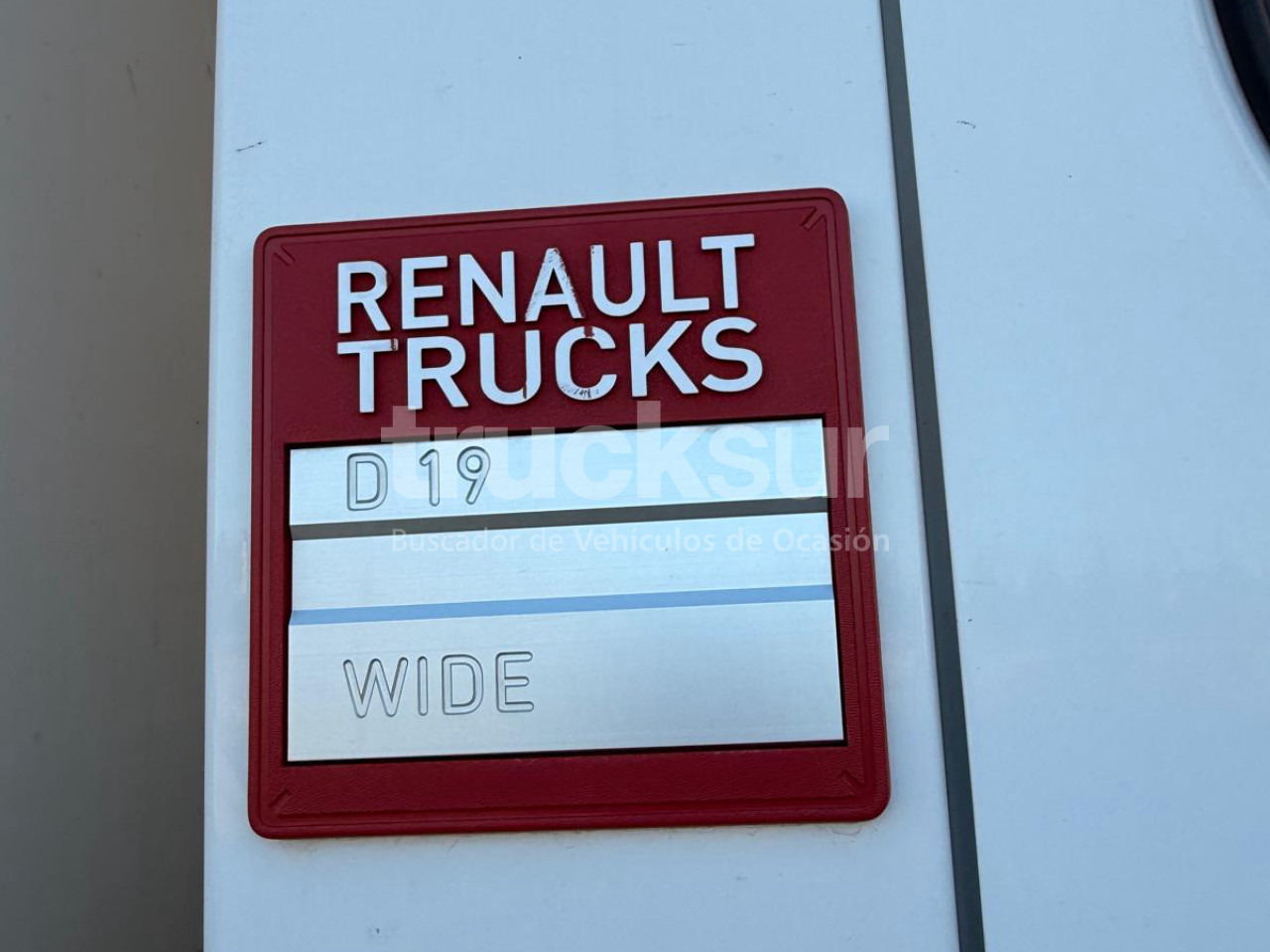 RENAULT D320.18 - Грузовик с закрытым кузовом: фото 3 RENAULT D320.18 - Грузовик с закрытым кузовом: фото 3