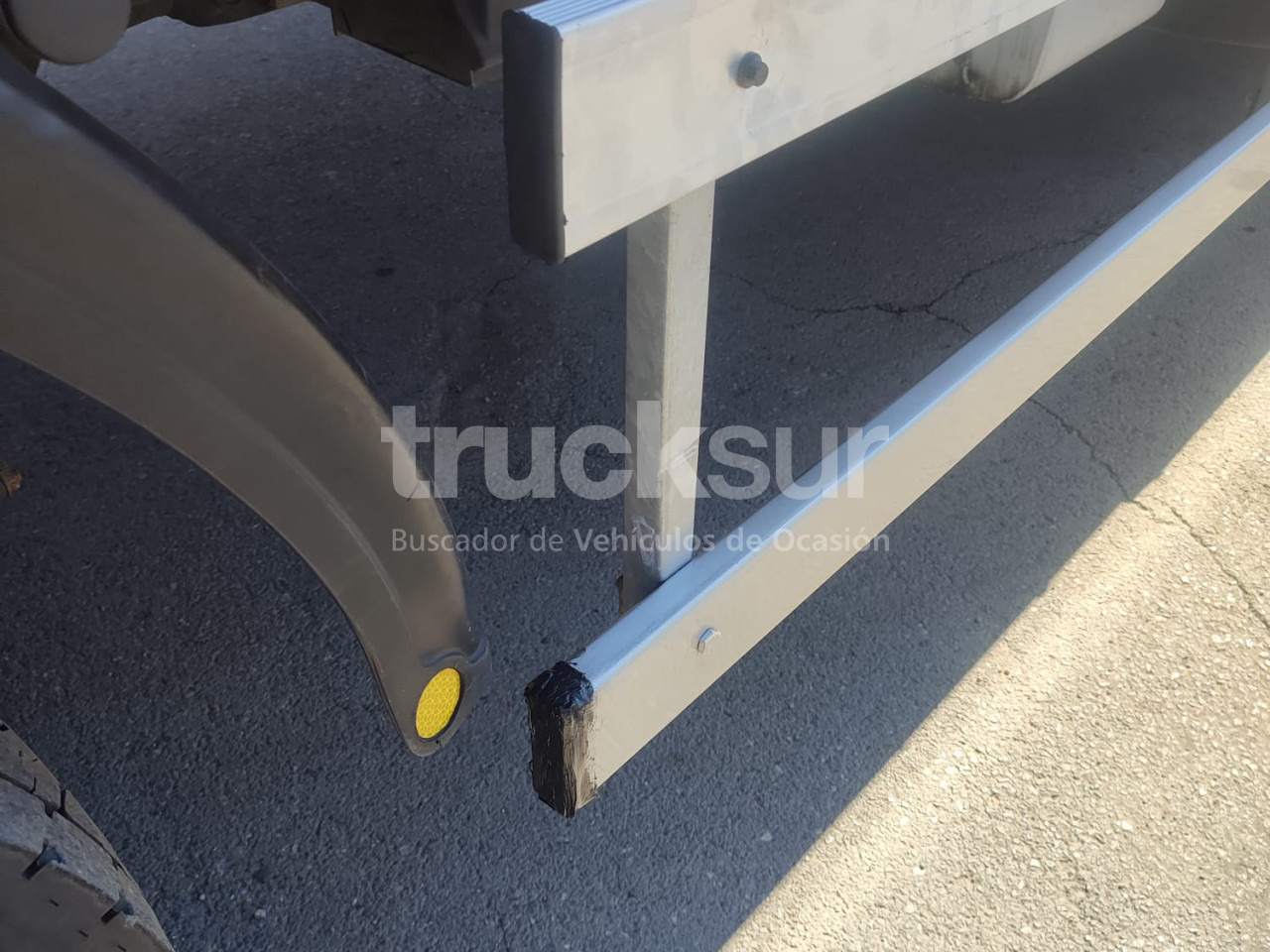 RENAULT D320.26 ejes 6x2*4 - Рефрижератор: фото 5 RENAULT D320.26 ejes 6x2*4 - Рефрижератор: фото 5