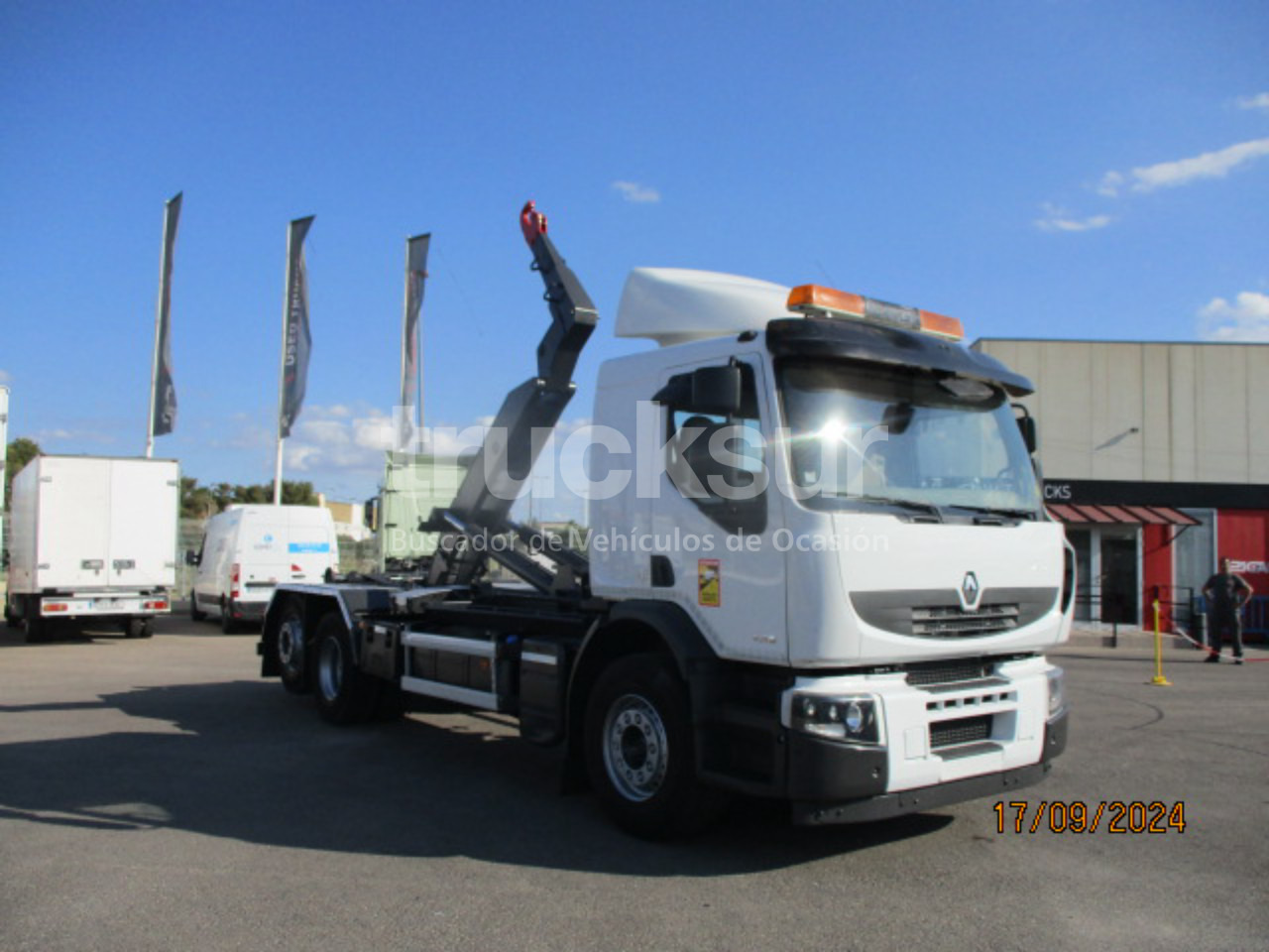 RENAULT PREMIUM 430.26 LANDER - Крюковой мультилифт: фото 2 RENAULT PREMIUM 430.26 LANDER - Крюковой мультилифт: фото 2