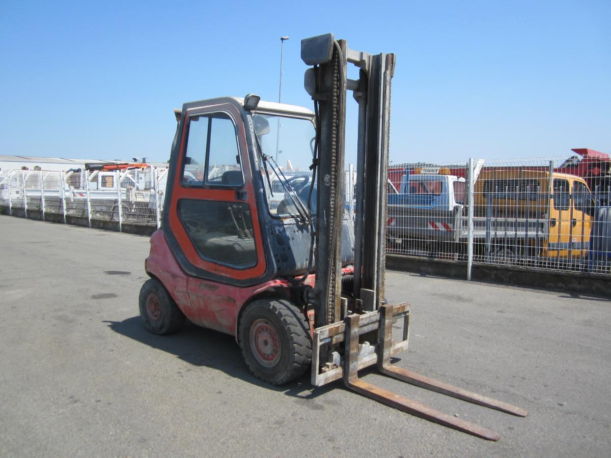 Fenwick H25D-03 - Дизельный погрузчик: фото 2 Fenwick H25D-03 - Дизельный погрузчик: фото 2