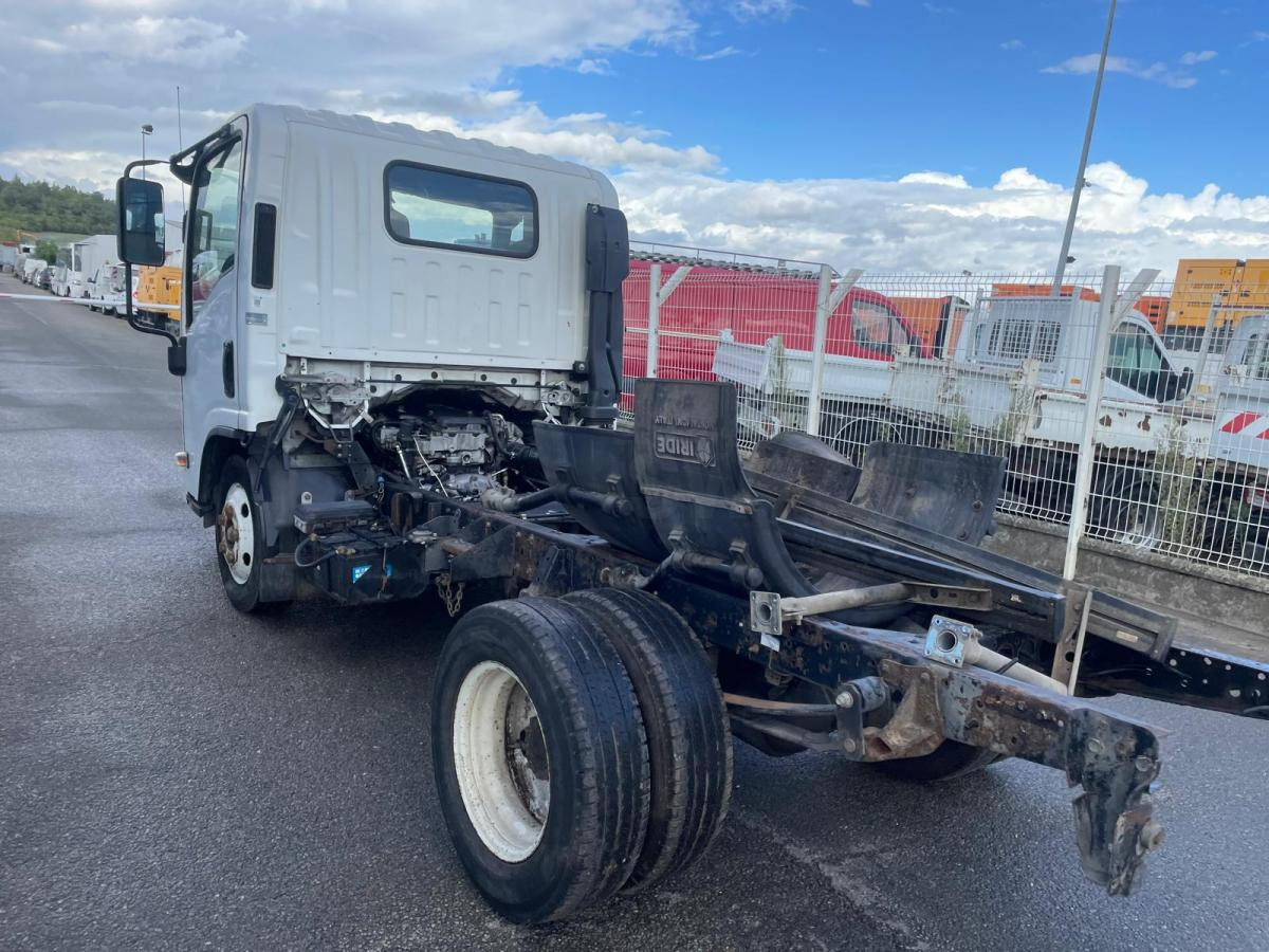 Isuzu - Грузовик-шасси: фото 4 Isuzu - Грузовик-шасси: фото 4