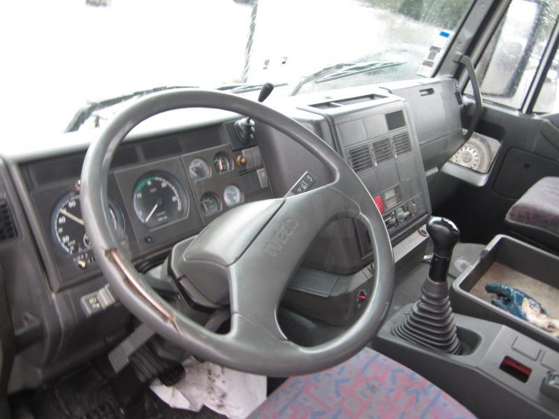 Фото интерьера 1: Крюковой мультилифт Iveco Eurotrakker