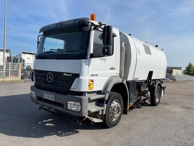 Mercedes Axor 1829 - Подметально-уборочная машина: фото 1 Mercedes Axor 1829 - Подметально-уборочная машина: фото 1