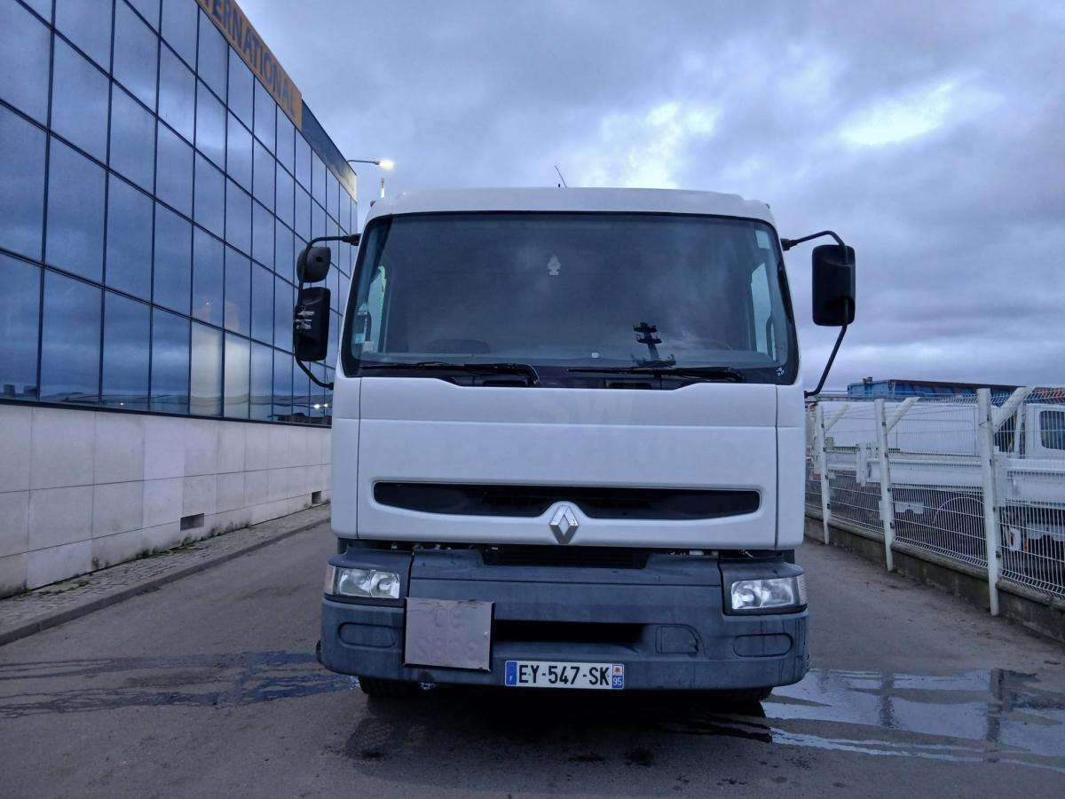 Renault Premium 210 - Грузовик-цистерна: фото 3 Renault Premium 210 - Грузовик-цистерна: фото 3