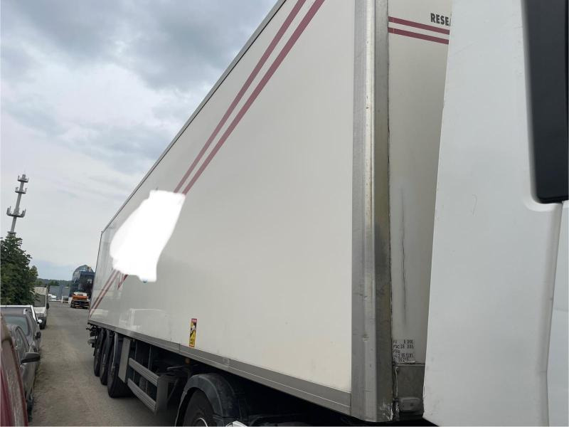 Samro  - Полуприцеп-фургон: фото 2 Samro  - Полуприцеп-фургон: фото 2