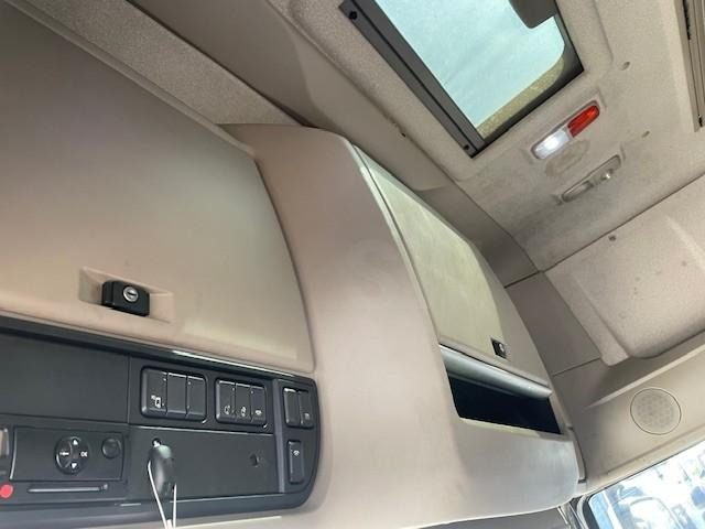 Тягач DAF XF105 510: фото 7