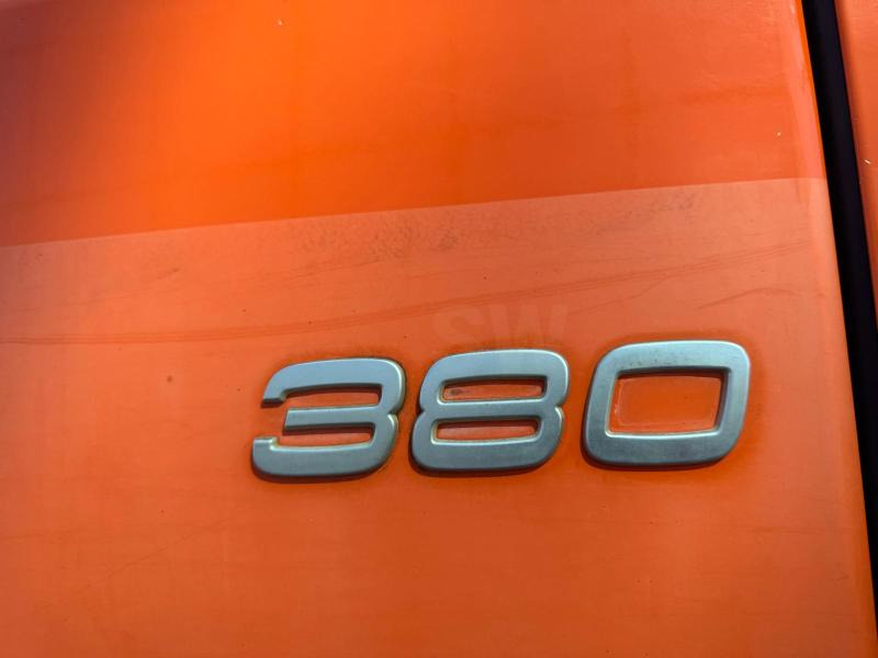 Портальный бункеровоз Volvo FM 380: фото 7