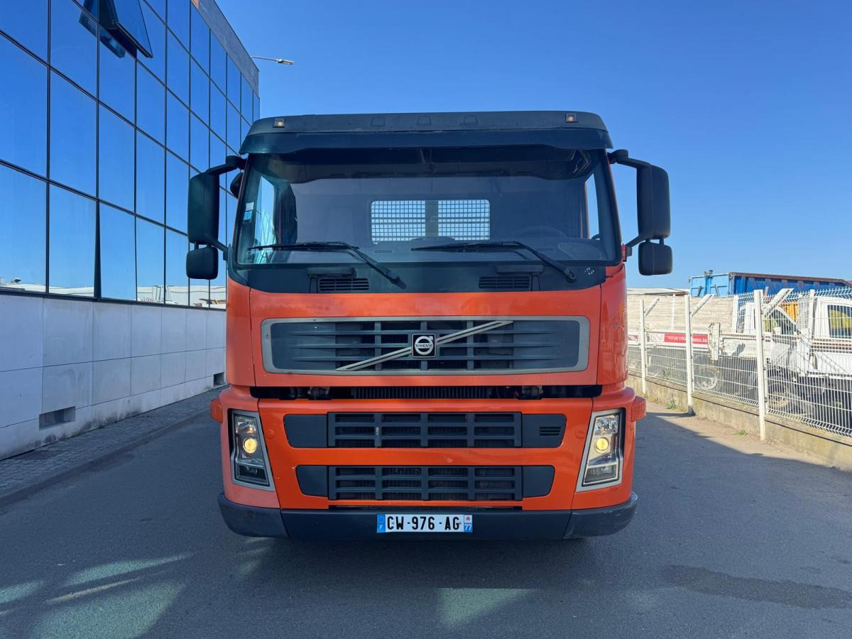 Volvo FM 380 - Портальный бункеровоз: фото 2 Volvo FM 380 - Портальный бункеровоз: фото 2