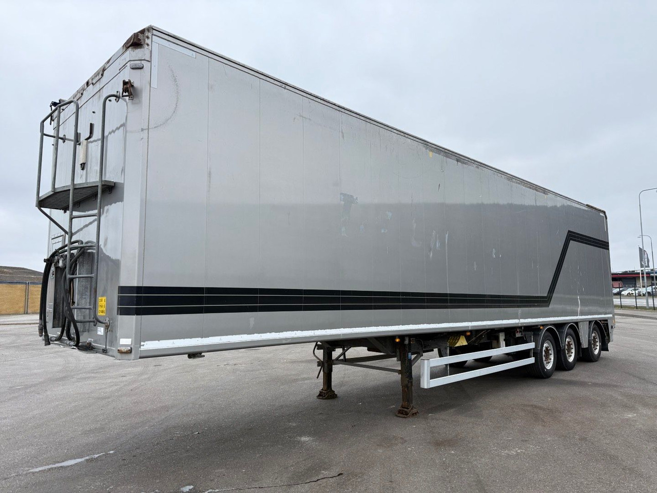 AMT W85 3 axle Walking floor - Полуприцеп с подвижным полом: фото 1 AMT W85 3 axle Walking floor - Полуприцеп с подвижным полом: фото 1