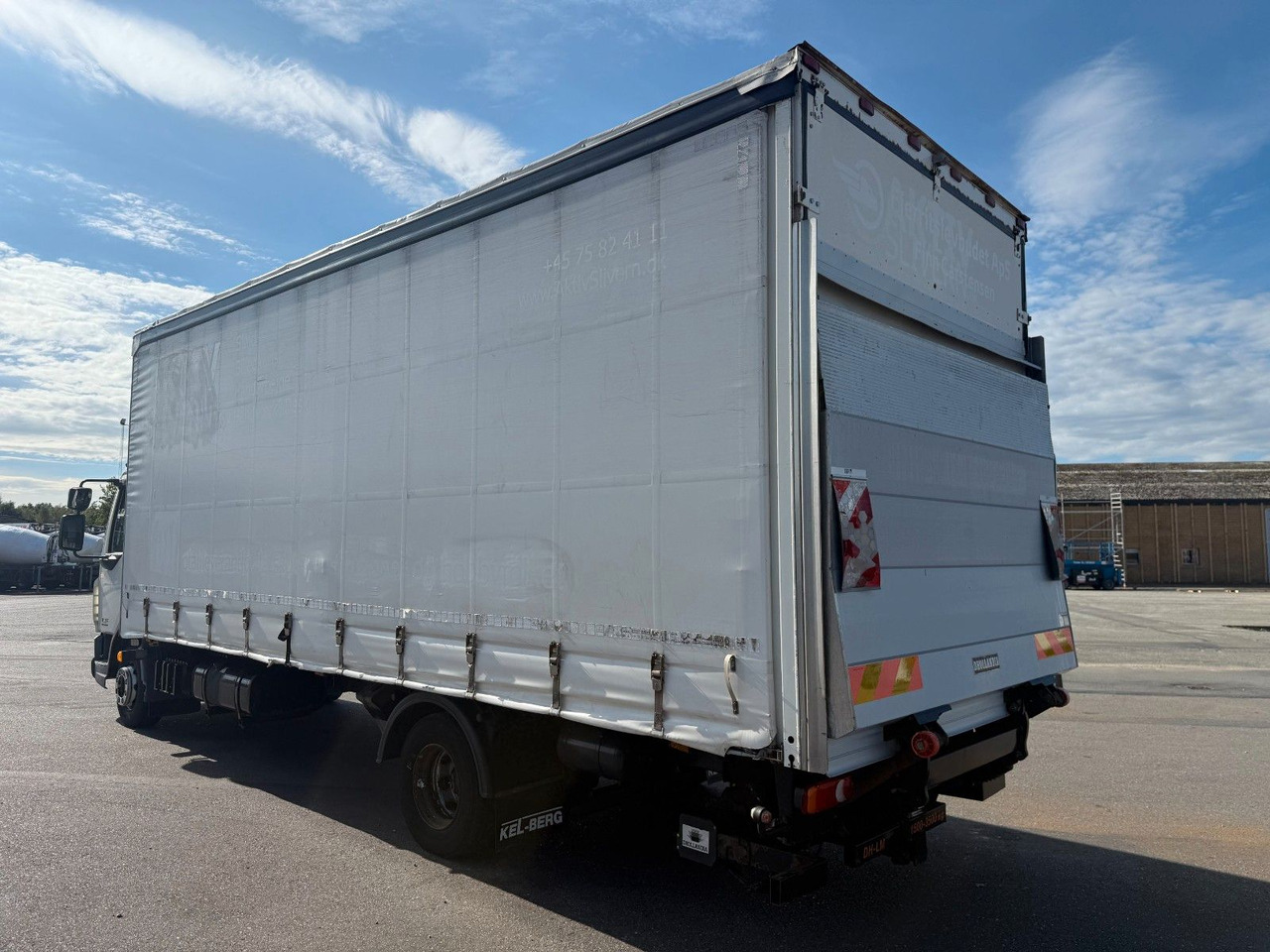 DAF LF 45 /220 4x2 Curtainsider and Taillift Euro 6 - Тентованный грузовик: фото 4 DAF LF 45 /220 4x2 Curtainsider and Taillift Euro 6 - Тентованный грузовик: фото 4