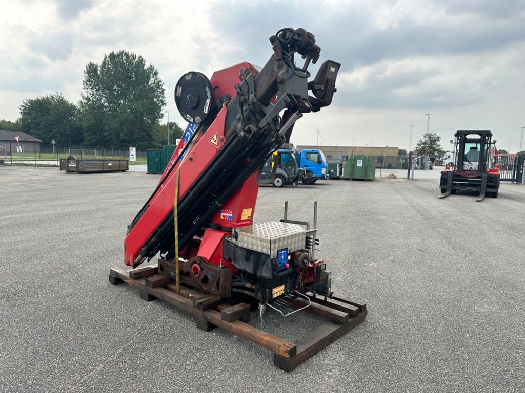 HMF 2120 K4 Radio Remote / Crane / Kran HMF 2120 K4 Radio Remote / Crane / Kran - Кран-манипулятор: фото 3 HMF 2120 K4 Radio Remote / Crane / Kran HMF 2120 K4 Radio Remote / Crane / Kran - Кран-манипулятор: фото 3