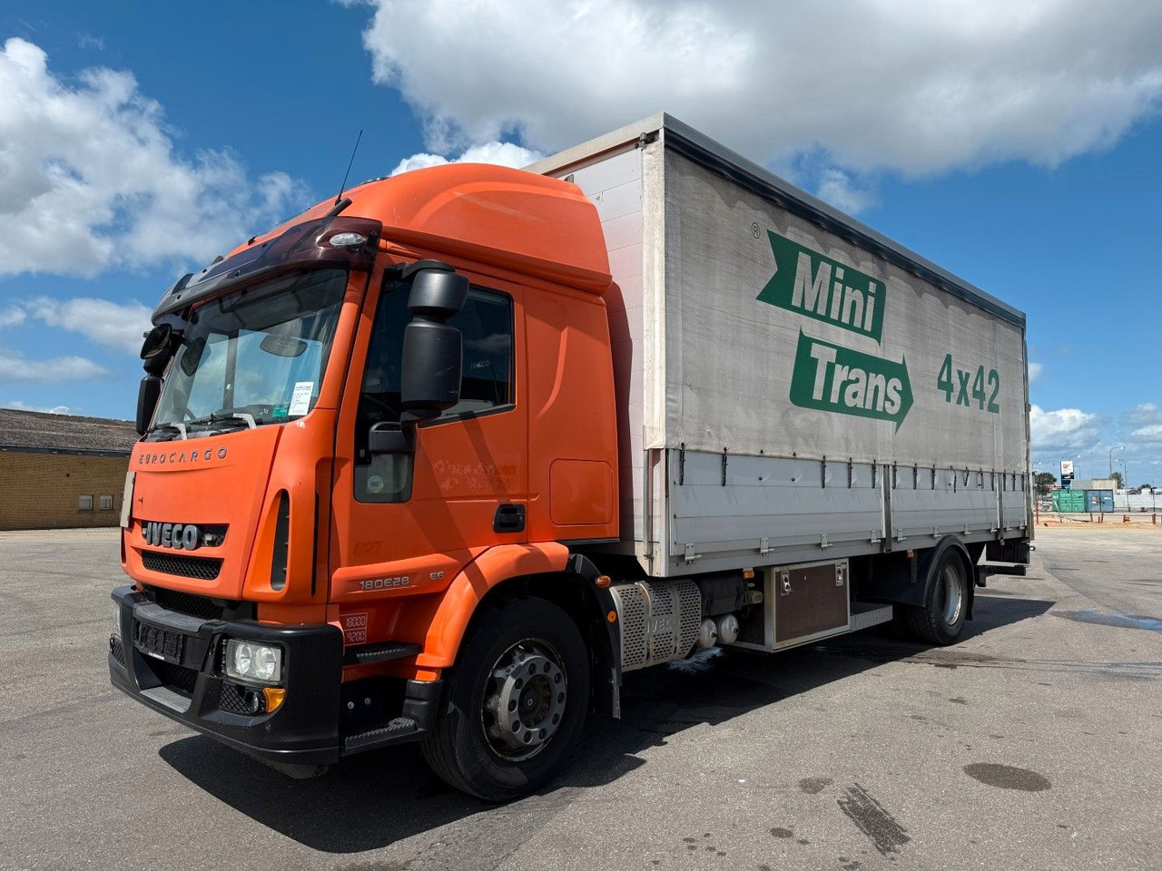 Iveco EuroCargo 180 E28 Euro 6 Freight Iveco EuroCargo 180 E28 Euro 6 Freight / Pritsche - Тентованный грузовик: фото 1 Iveco EuroCargo 180 E28 Euro 6 Freight Iveco EuroCargo 180 E28 Euro 6 Freight / Pritsche - Тентованный грузовик: фото 1