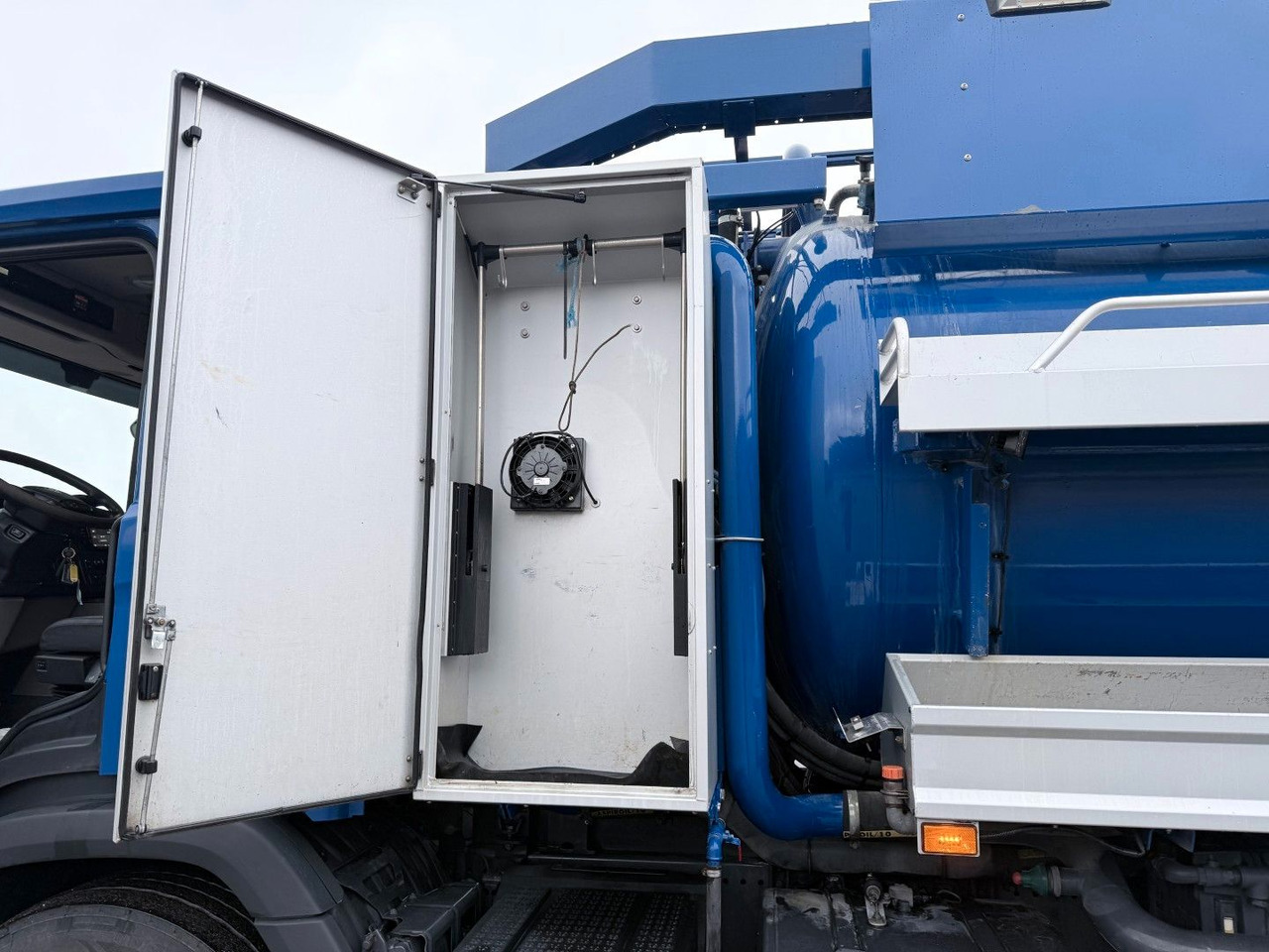 Ассенизатор Scania P360 6x2*4 Hvidtved Larsen Flexline 310: фото 16 Ассенизатор Scania P360 6x2*4 Hvidtved Larsen Flexline 310: фото 16