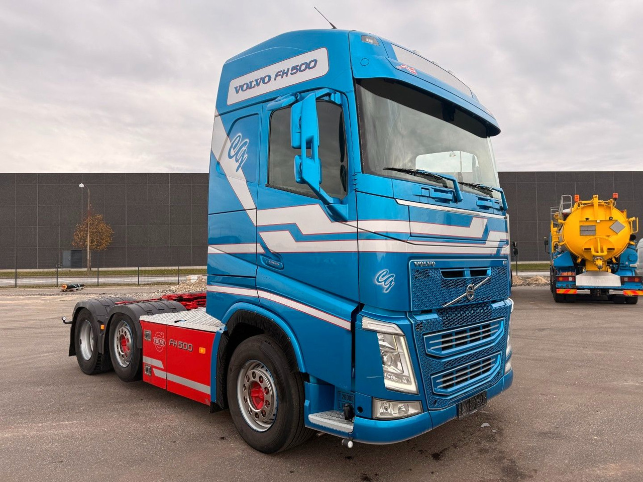 Volvo FH500 6x2/2 Globetrotter Euro 5 - Тягач: фото 2 Volvo FH500 6x2/2 Globetrotter Euro 5 - Тягач: фото 2