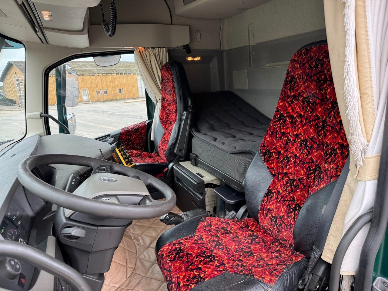 Volvo FH 500 8x2*6 Tipper Euro 6 - Самосвал: фото 5 Volvo FH 500 8x2*6 Tipper Euro 6 - Самосвал: фото 5