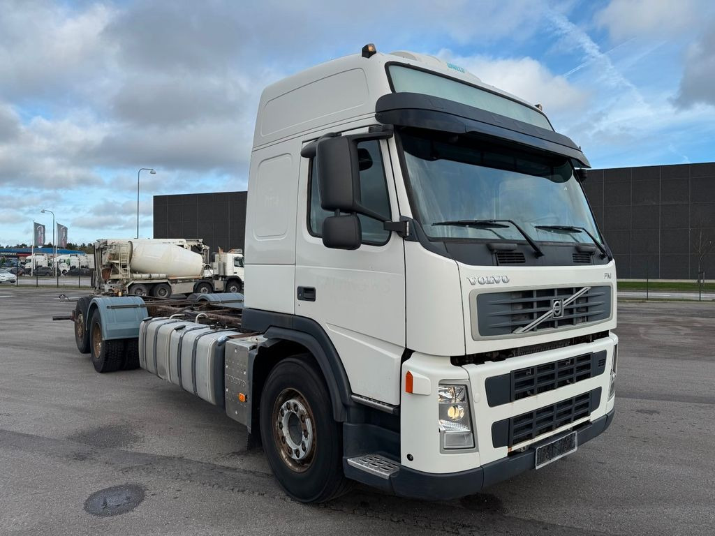 Volvo FM340 6x2 Globetrotter Chassis / Fahrgestell - Грузовик-шасси: фото 2 Volvo FM340 6x2 Globetrotter Chassis / Fahrgestell - Грузовик-шасси: фото 2