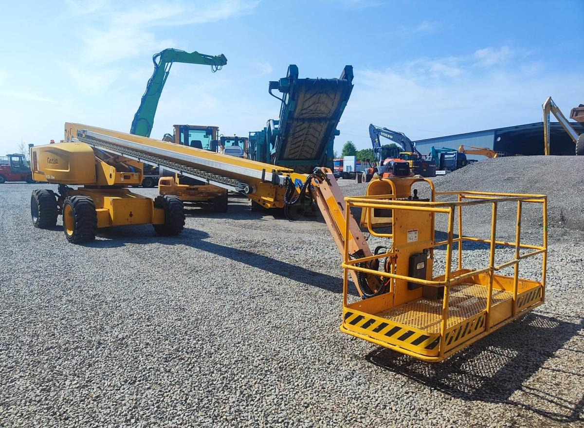 Genie S-85 - Вертикальный мачтовый подъемник: фото 2 Genie S-85 - Вертикальный мачтовый подъемник: фото 2