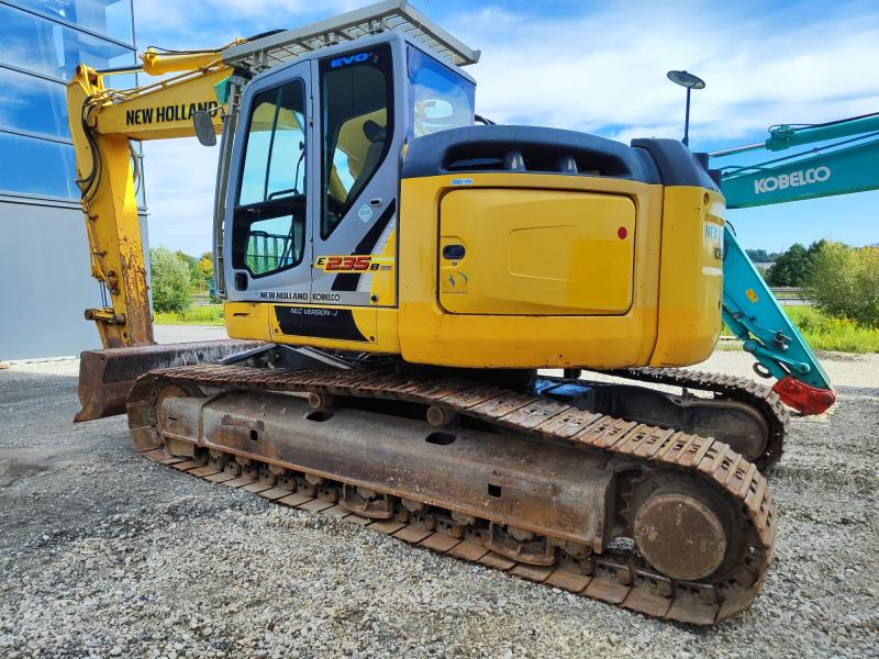 New Holland E235B SR-2 - Гусеничный экскаватор: фото 1 New Holland E235B SR-2 - Гусеничный экскаватор: фото 1