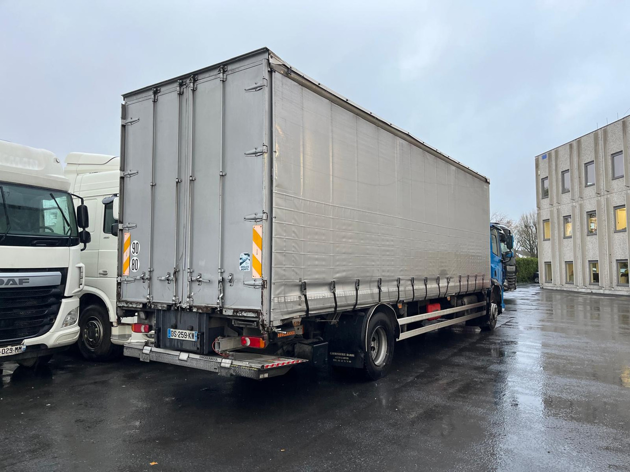 DAF CF 310 - Грузовик с закрытым кузовом: фото 4 DAF CF 310 - Грузовик с закрытым кузовом: фото 4