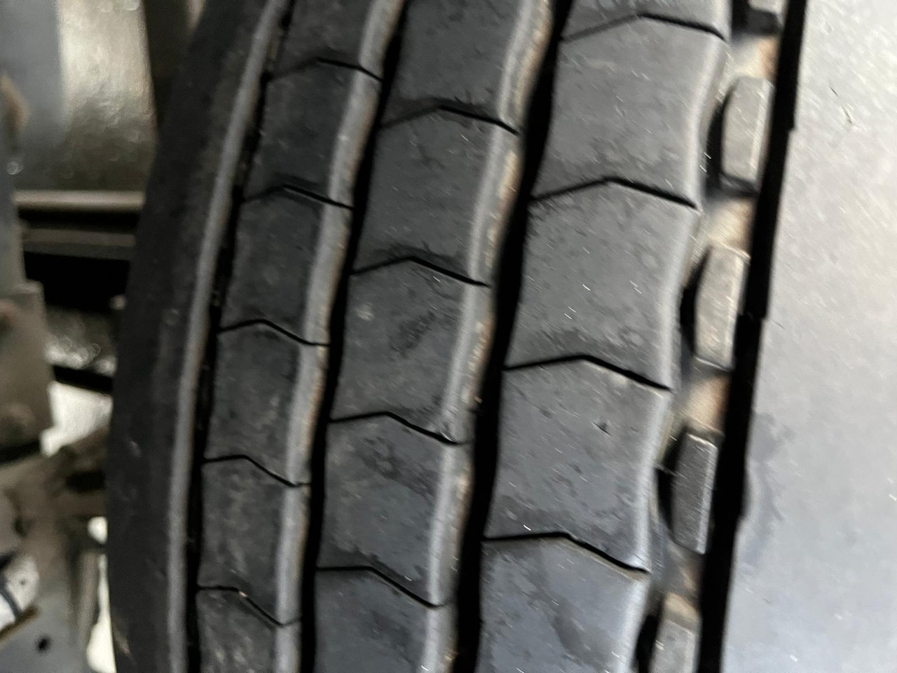 Iveco Eurocargo 120 E 22 - Тентованный грузовик: фото 5 Iveco Eurocargo 120 E 22 - Тентованный грузовик: фото 5