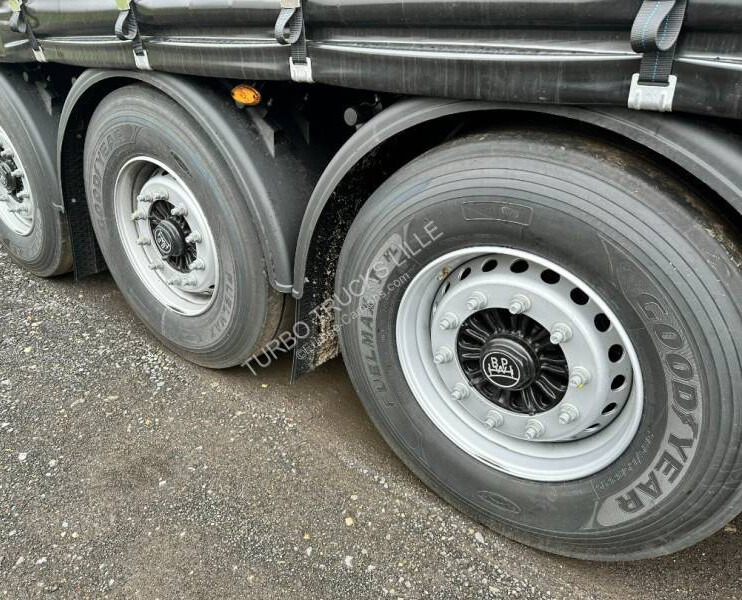 Kögel 3 essieux - Тентованный полуприцеп: фото 2 Kögel 3 essieux - Тентованный полуприцеп: фото 2