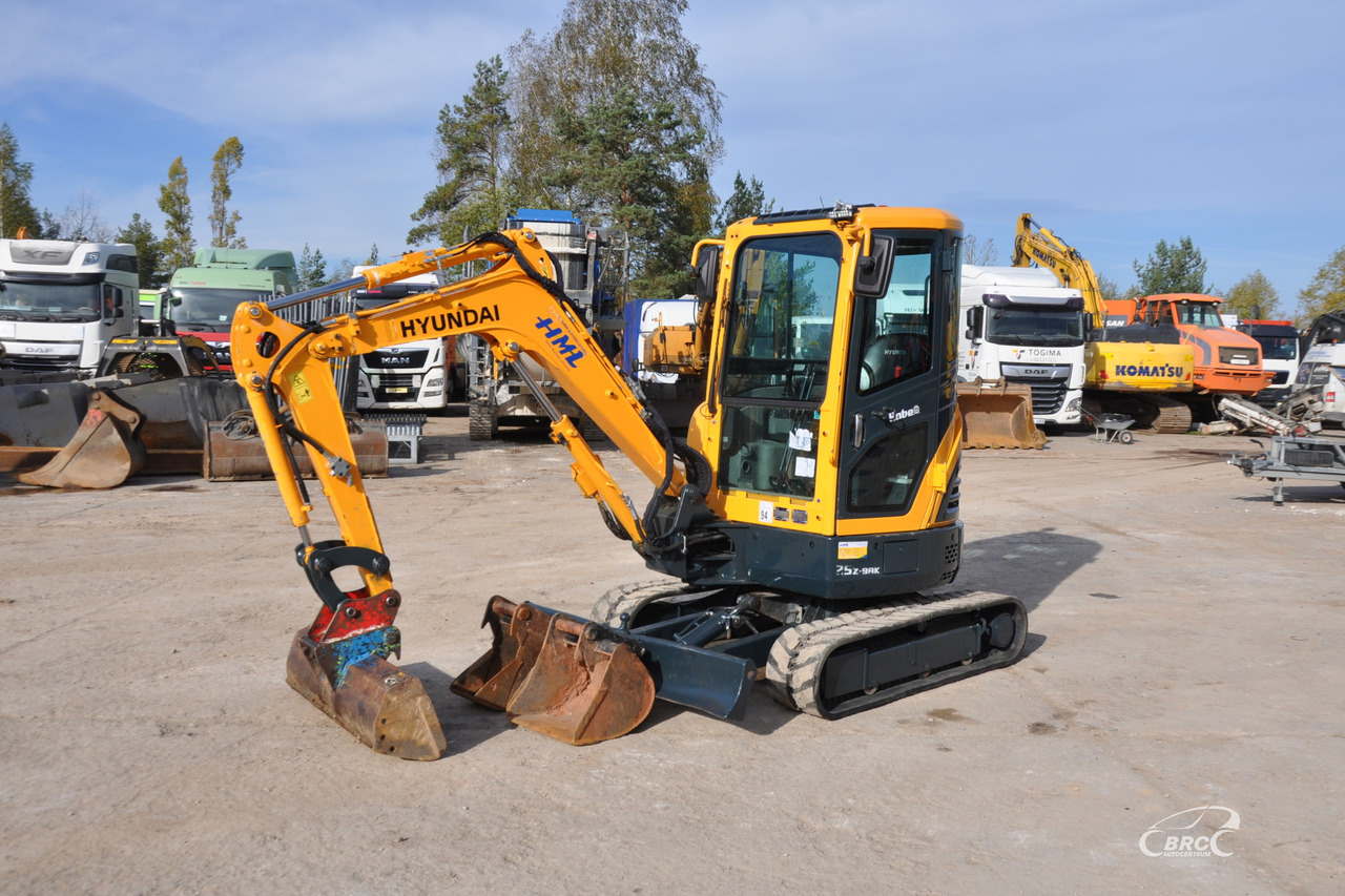 Hyundai R25Z-9AK - Мини-экскаватор: фото 1 Hyundai R25Z-9AK - Мини-экскаватор: фото 1